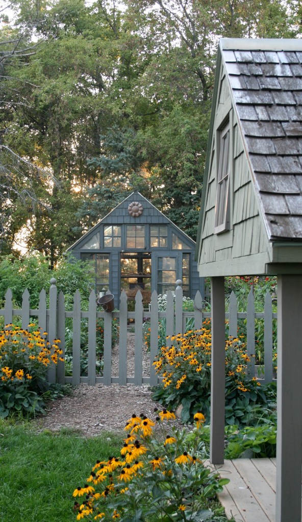 The day ends with a walk through the garden.